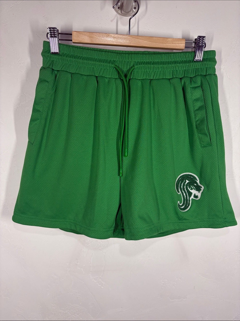 Streignth Green Athletic Mesh Drawstring Women's Shorts size large